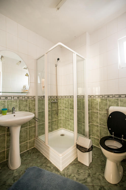 Pensiunea Poarta Oilor Gîrbova Habitación foto